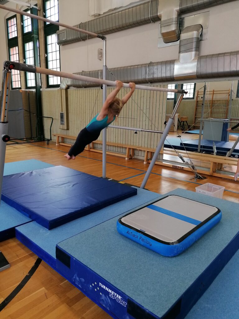 Neuer Stufenbarren für die KunstTurnRegion Burgenlandkreis: Verein erhält Modell „Komobi“ von Spieth